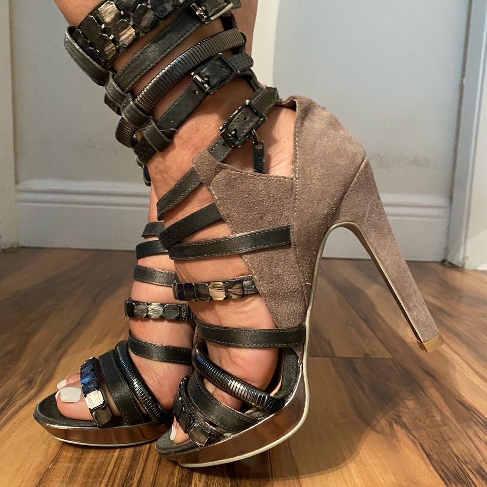 Meet your Posher, Nida